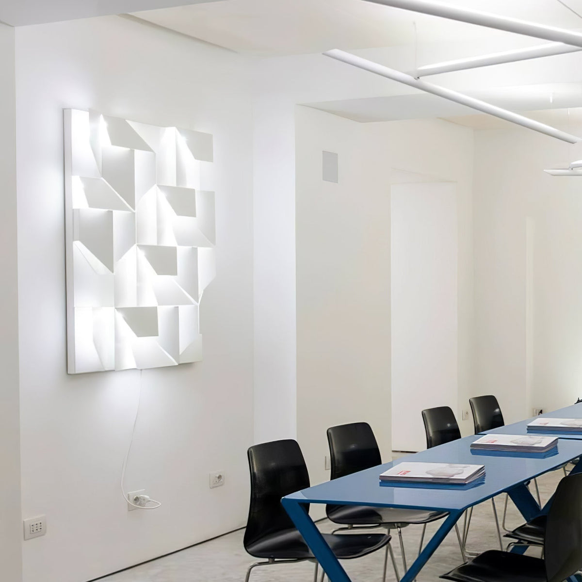 Nástěnné svítidlo Shadows Grand — LED nástěnné světlo s difuzorem