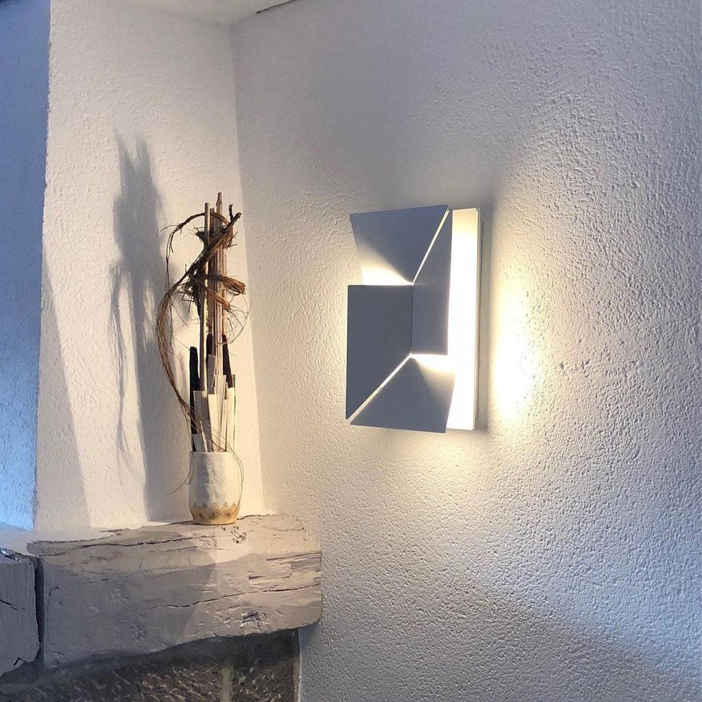 Nástěnné svítidlo Shadows Grand — LED nástěnné světlo s difuzorem