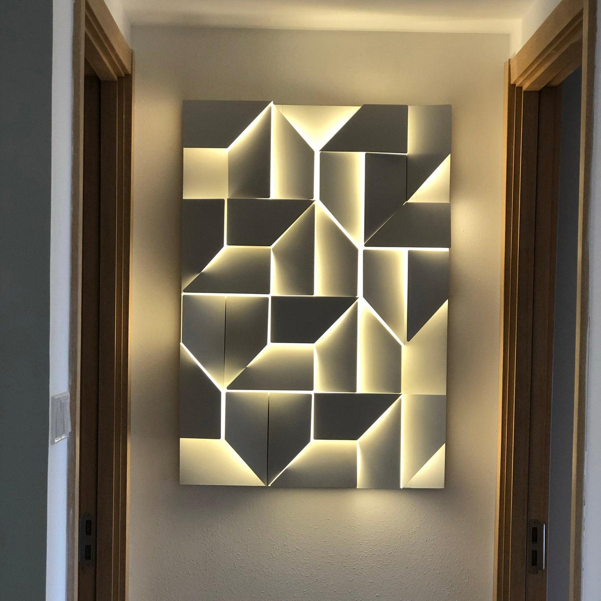 Nástěnné svítidlo Shadows Grand — LED nástěnné světlo s difuzorem