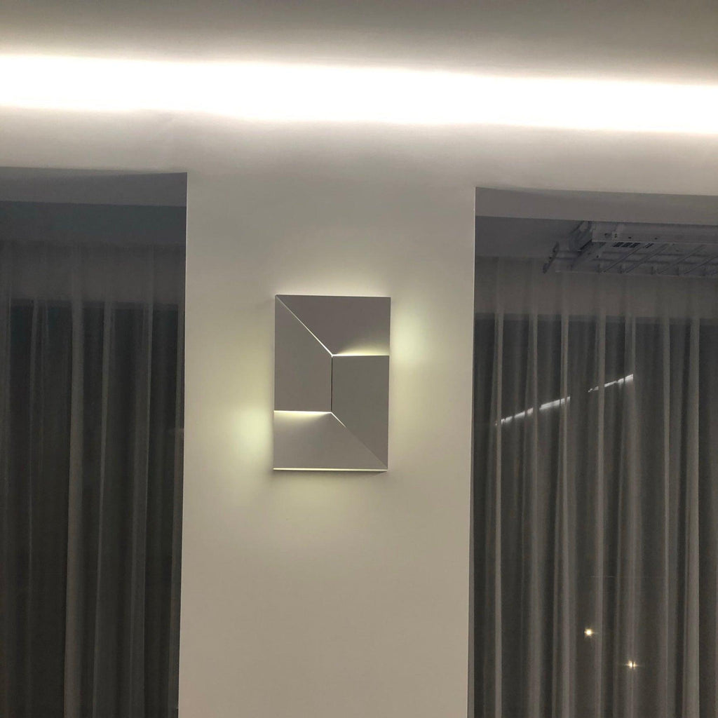 Nástěnné svítidlo Shadows Grand — LED nástěnné světlo s difuzorem