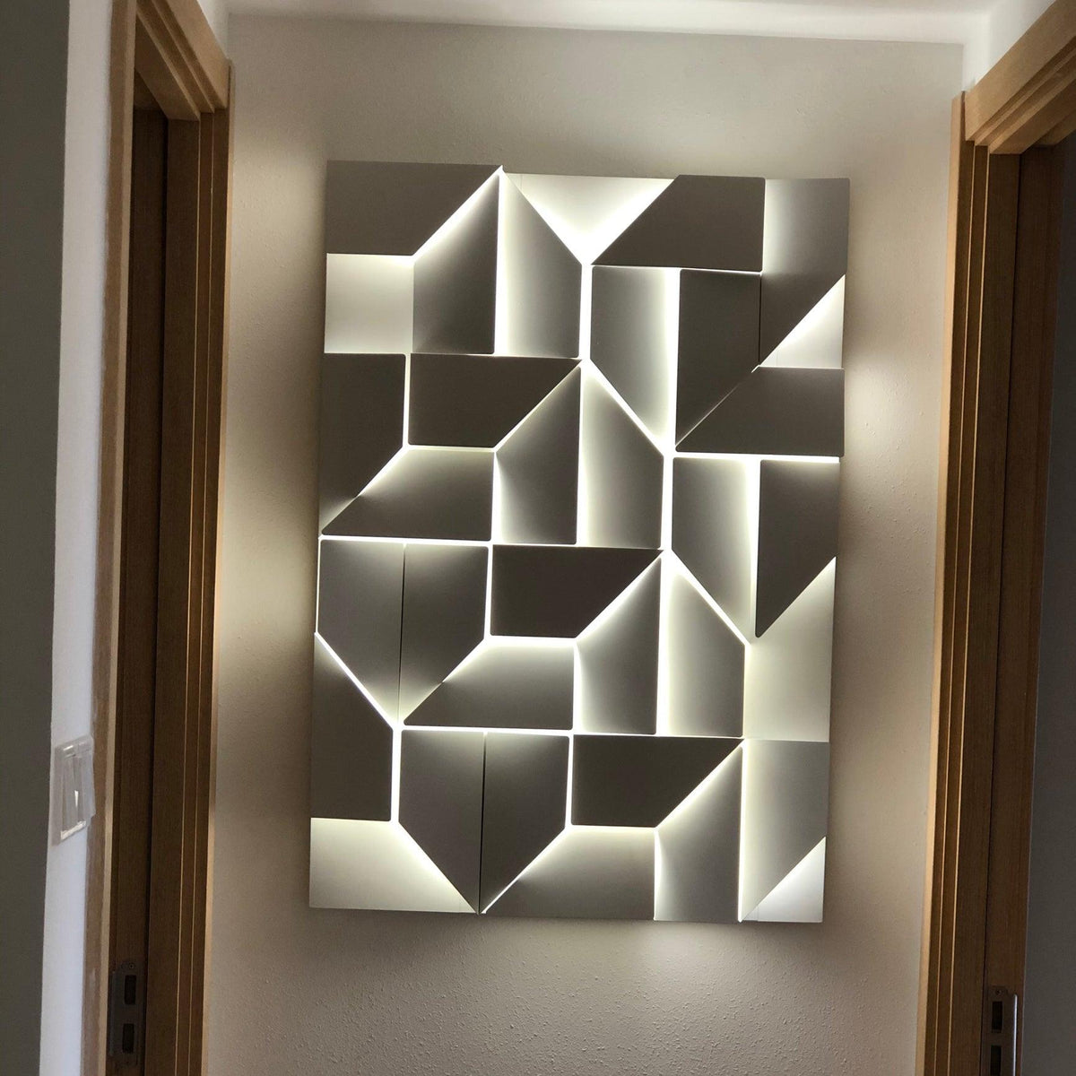 Nástěnné svítidlo Shadows Grand — LED nástěnné světlo s difuzorem