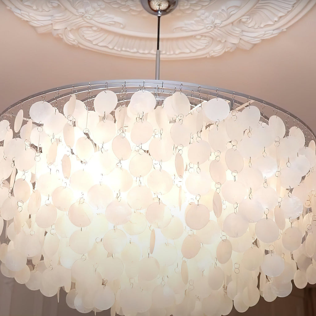 Kulatý lustr s více úrovněmi a skořepinami — design z průsvitných disků
