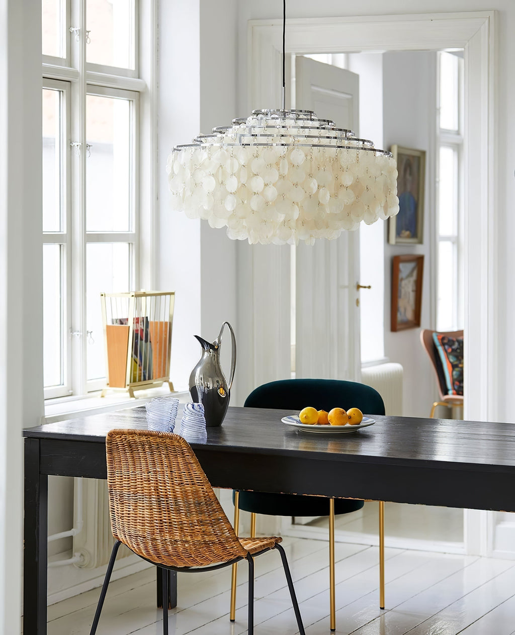 Kulatý lustr s více úrovněmi a skořepinami — design z průsvitných disků
