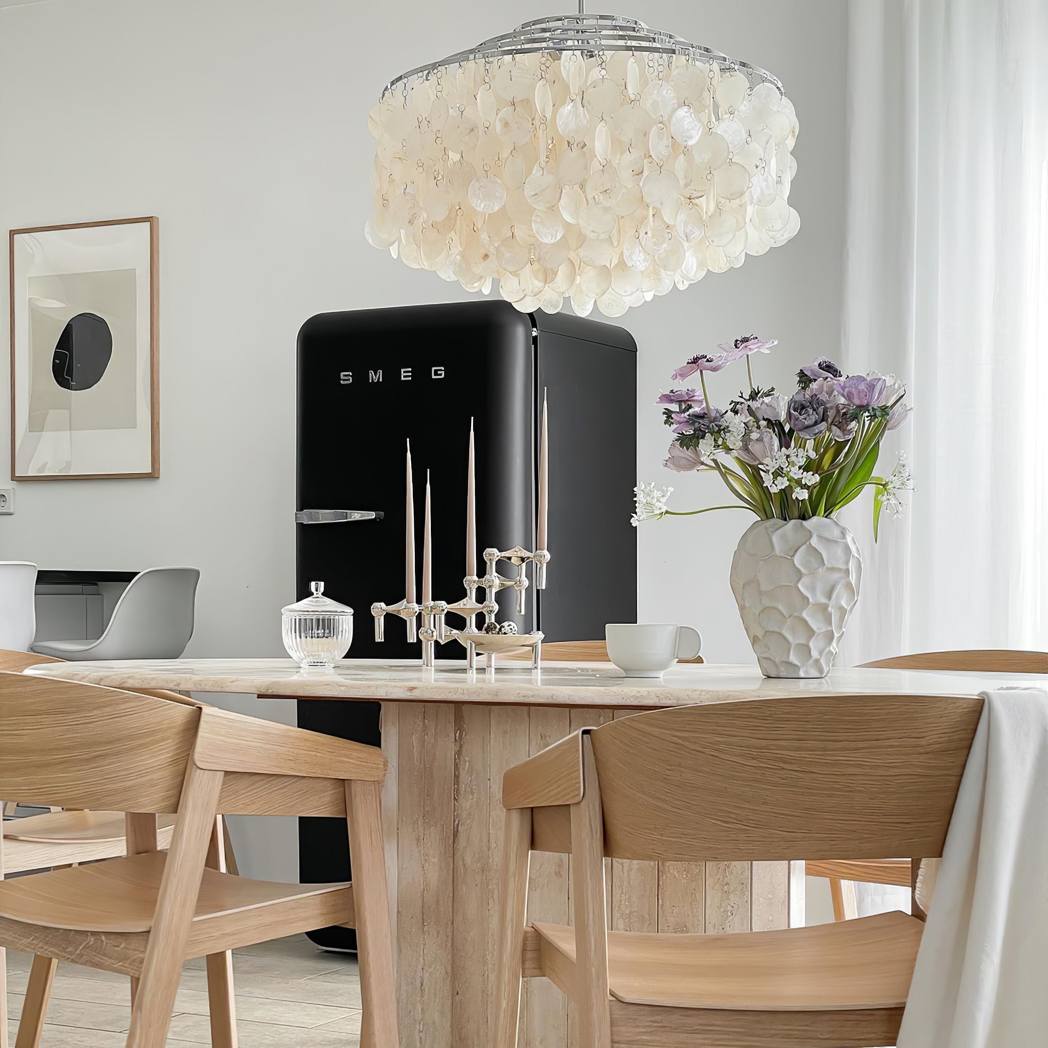 Kulatý lustr s více úrovněmi a skořepinami — design z průsvitných disků