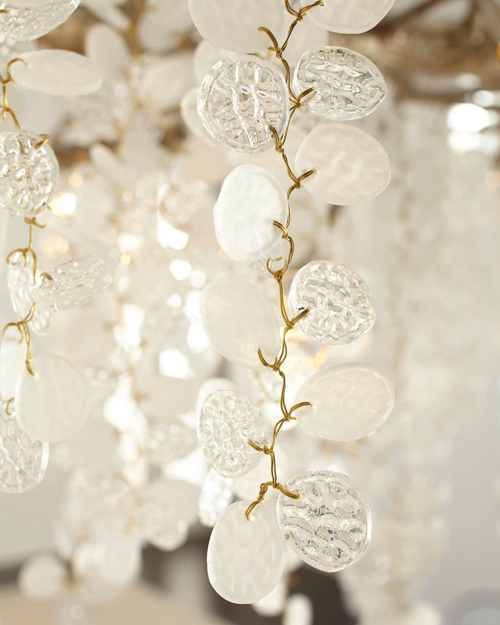 Lampadario di cristallo Shiro Noda ispirato alla natura — motivo a rami scolpiti