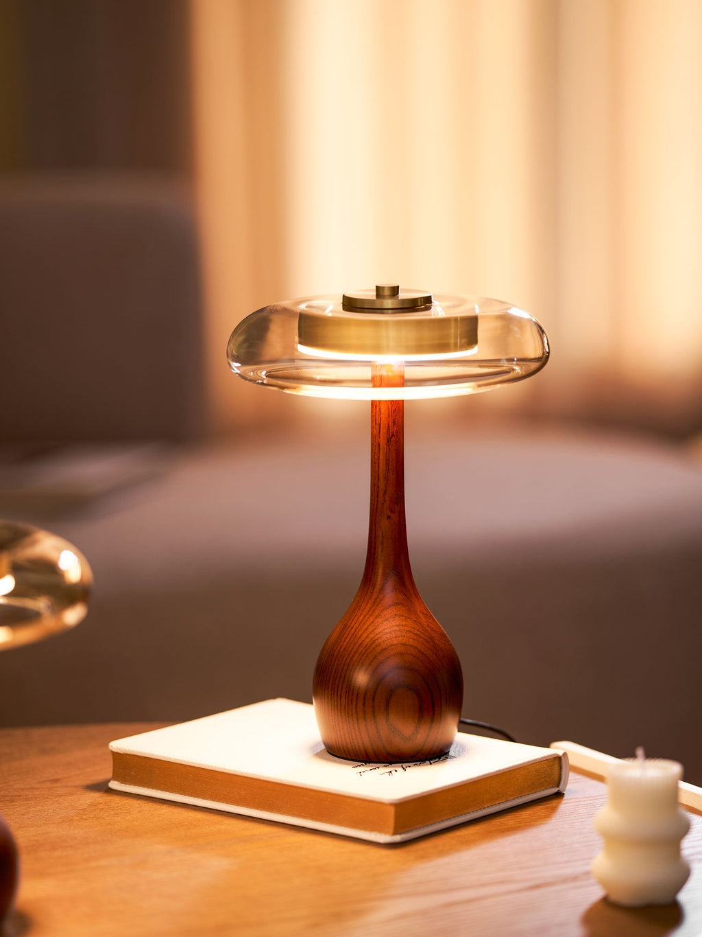 Sienna Table Lamp — 8.7″ Diameter, Walnut & Amber Finish