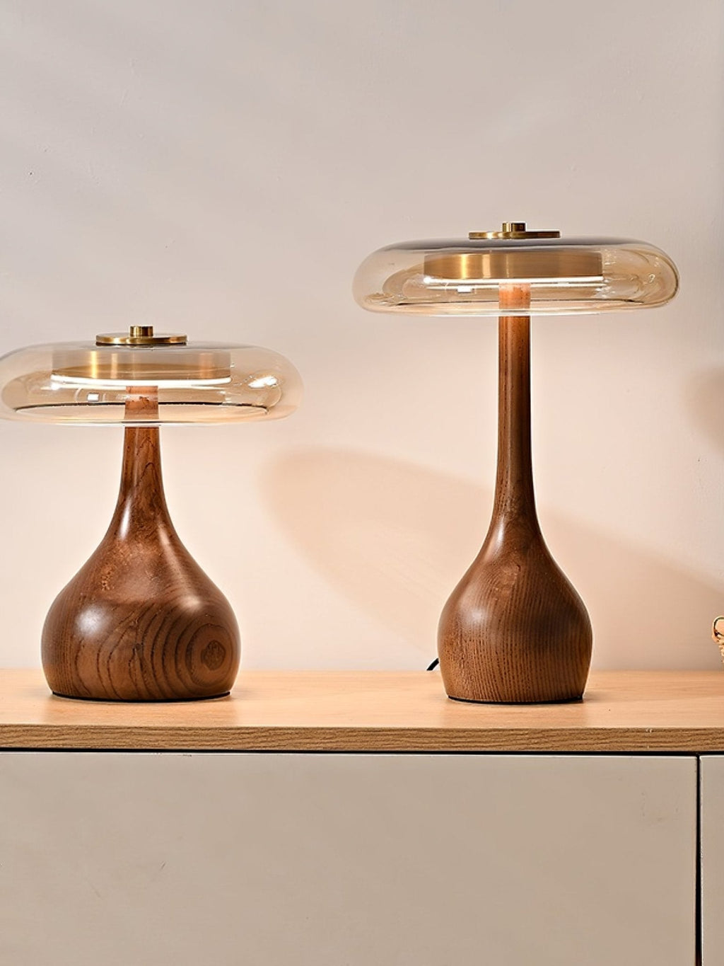 Sienna Table Lamp — 8.7″ Diameter, Walnut & Amber Finish