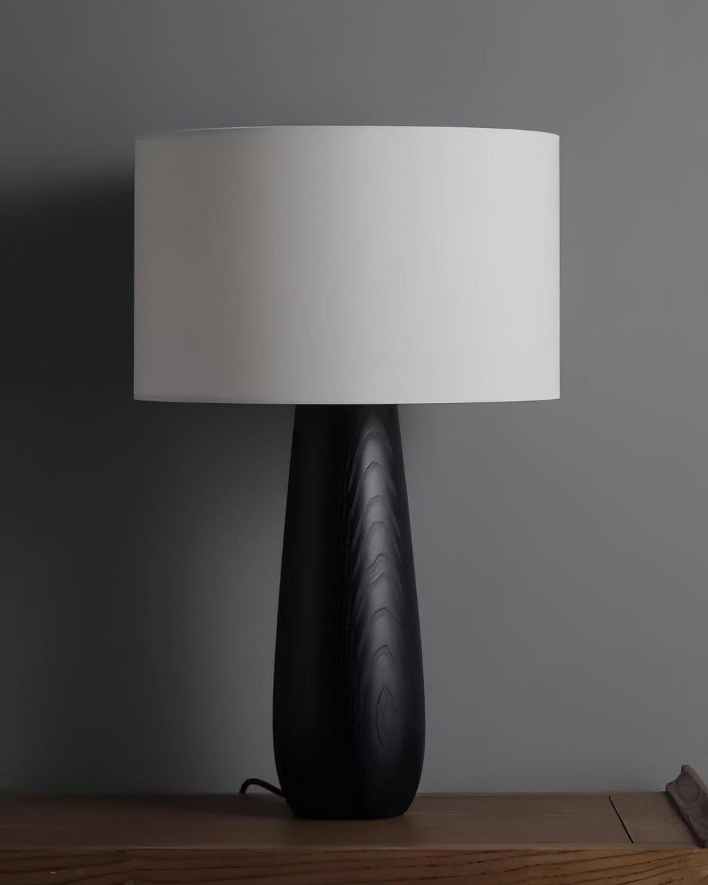 Lampă de masă din lemn Ridge Serene — înălțime de 19.5", abajur din material textil alb