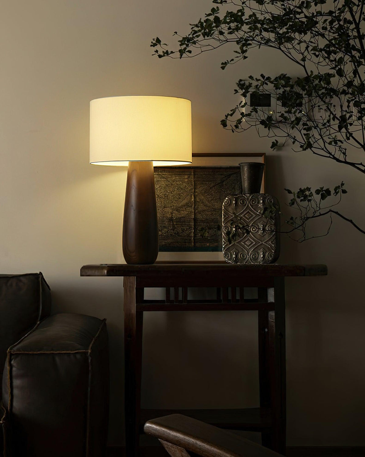 Lampă de masă din lemn Ridge Serene — înălțime de 19.5", abajur din material textil alb