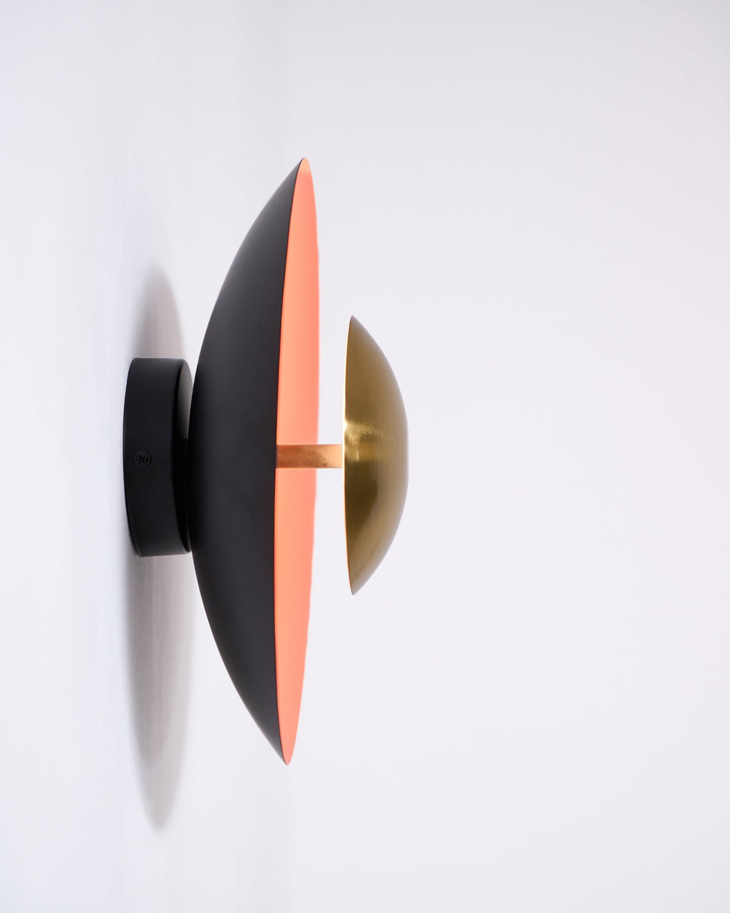 Simplicity Glow Wall Light — Plug-In Mount, Direct Illumination
