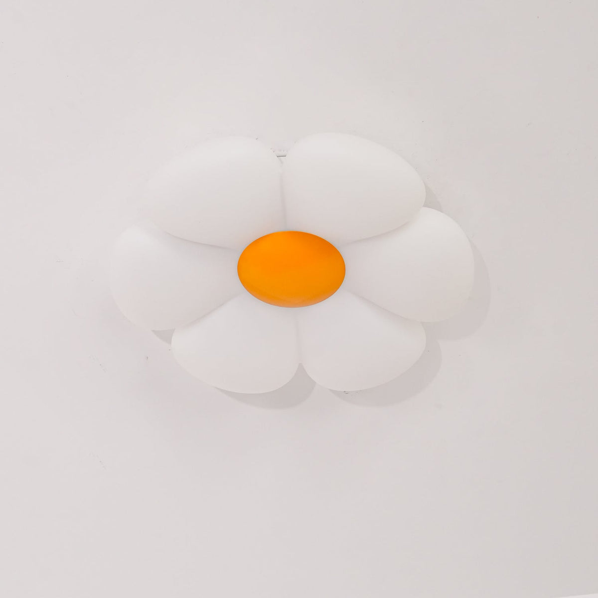 VKL-1028 Stropní lampa s květinovým designem a šesti okvětními lístky