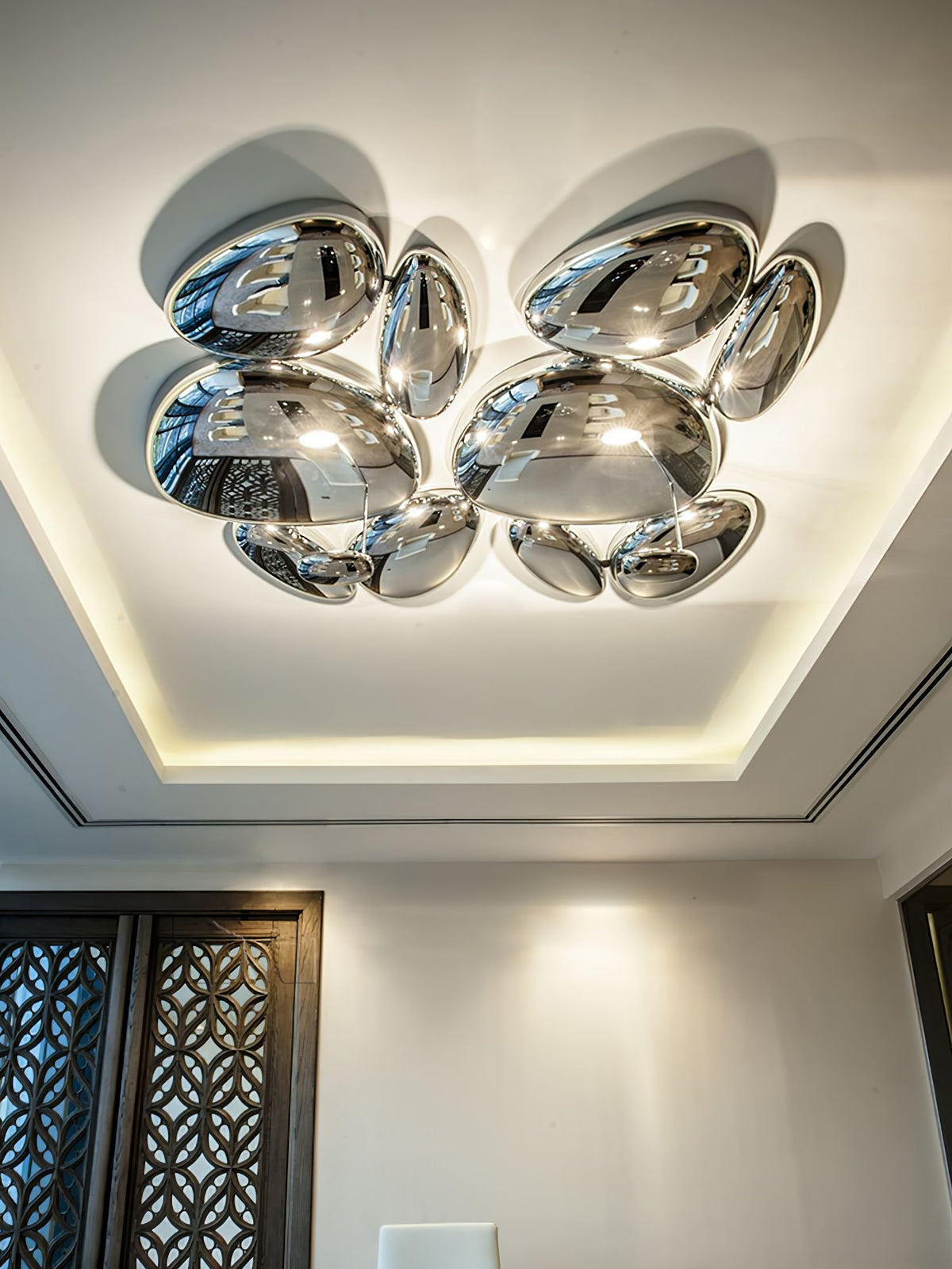 Skydro Flush-Mount Ceiling Lamp — Dimmable LED Cluster
