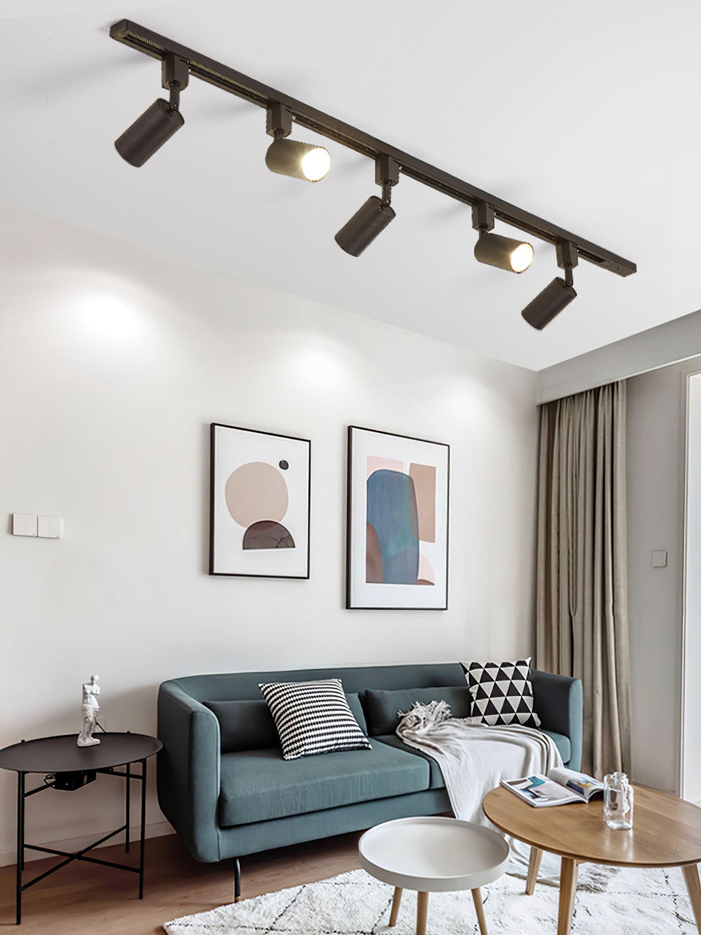Sleek Cylinder Track Light — 30° Beam Angle