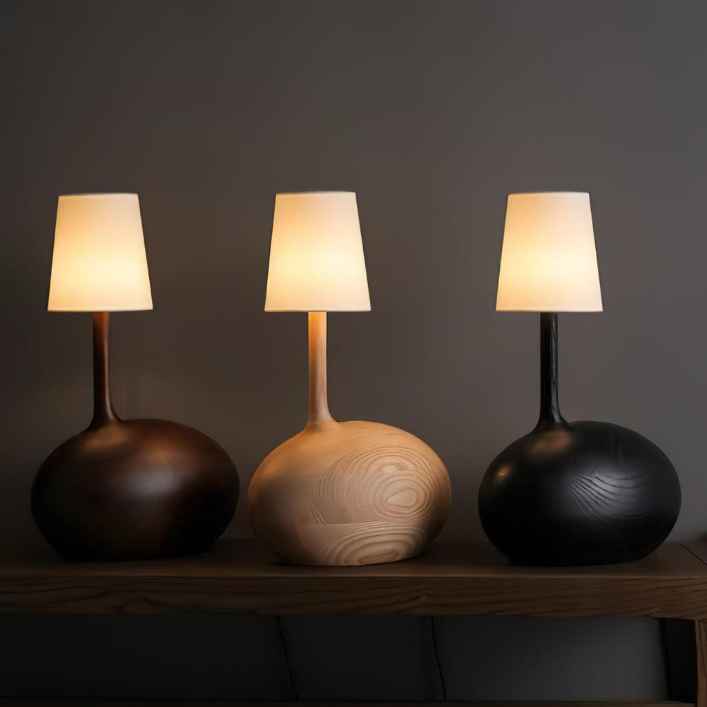 Dřevěná stolní lampa Slow — stmívatelná, ořechové tělo, bílé stínidlo