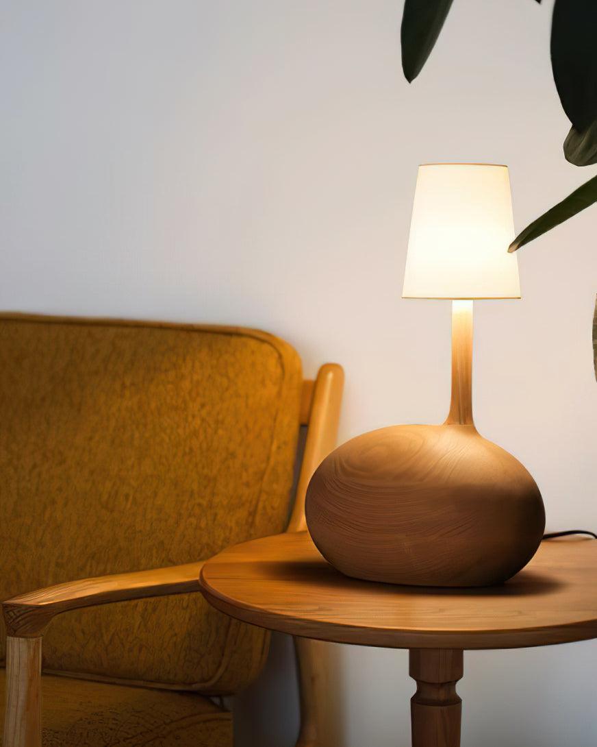 Dřevěná stolní lampa Slow — stmívatelná, ořechové tělo, bílé stínidlo