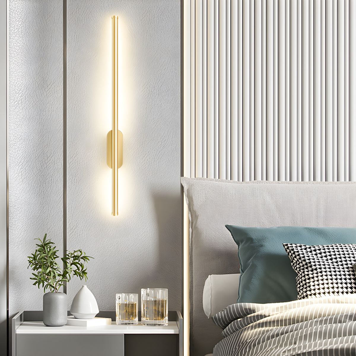Seraphina Linear Wall Sconce — Vertical Profile, Gold or Black
