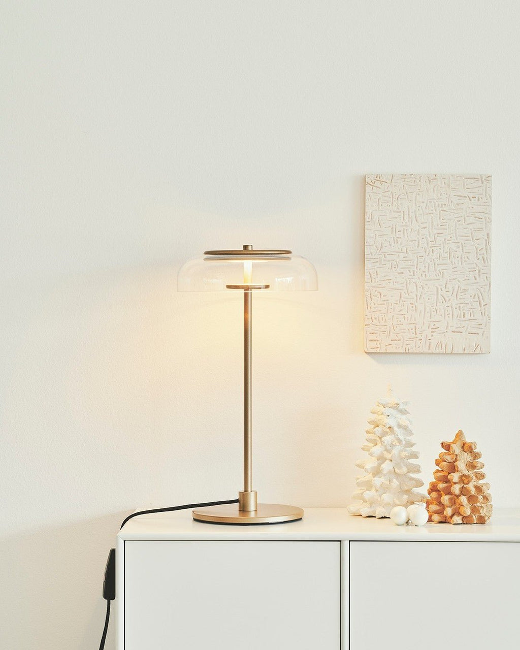 Stolní lampa Solara — zapojení do zásuvky s vypínačem