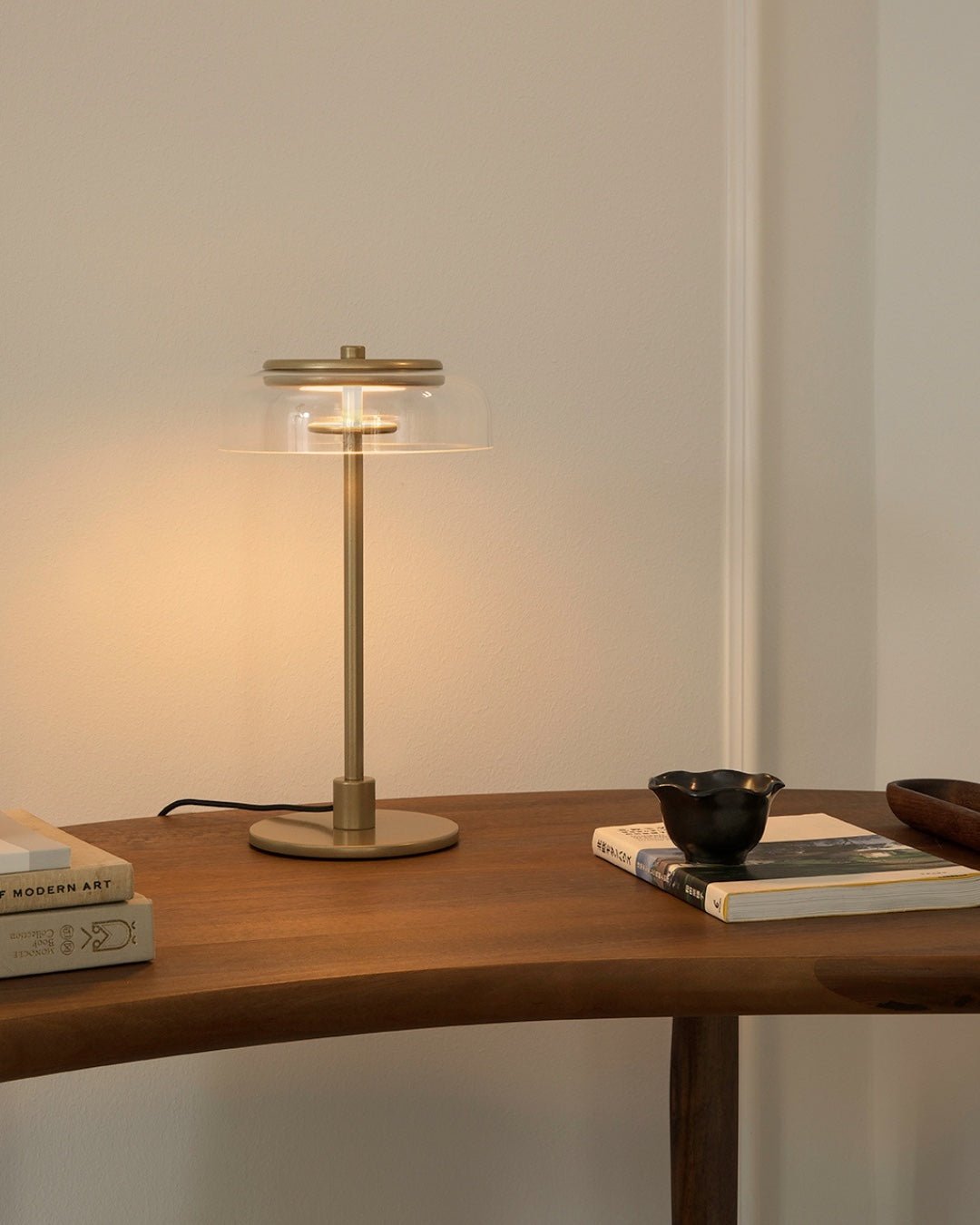 Stolní lampa Solara — zapojení do zásuvky s vypínačem