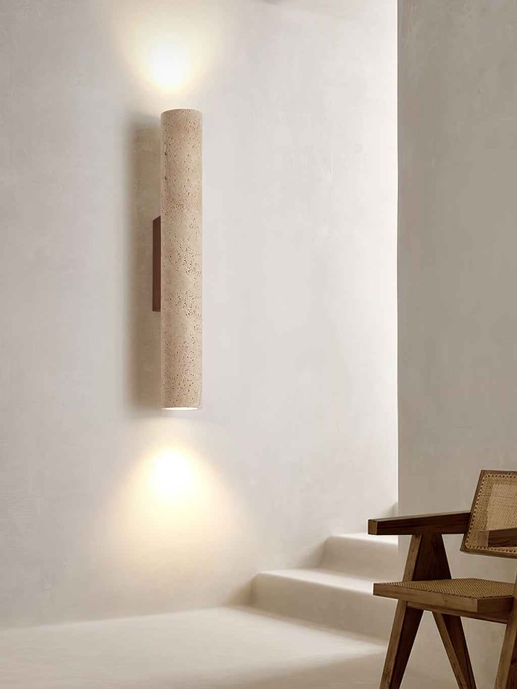 Solis Column Wall Lamp — Minimal Cylindrical Form