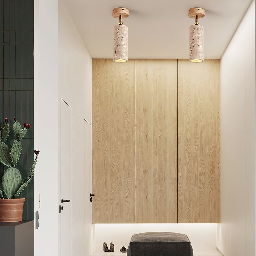 Faretto in pietra Solis — Cilindro in travertino, supporto in legno di noce, snodo in ottone