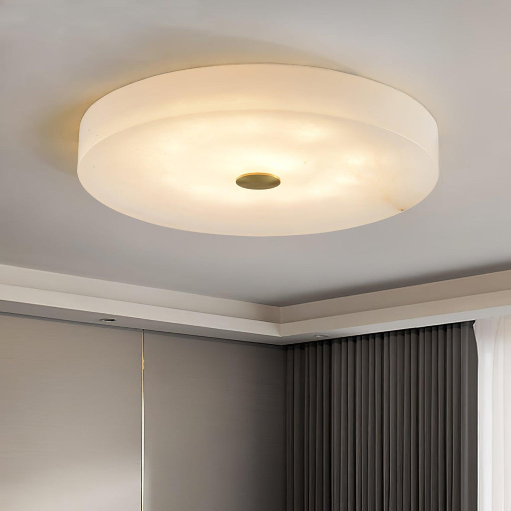 Stropní lampa Sophie z alabastru — kulatá silueta