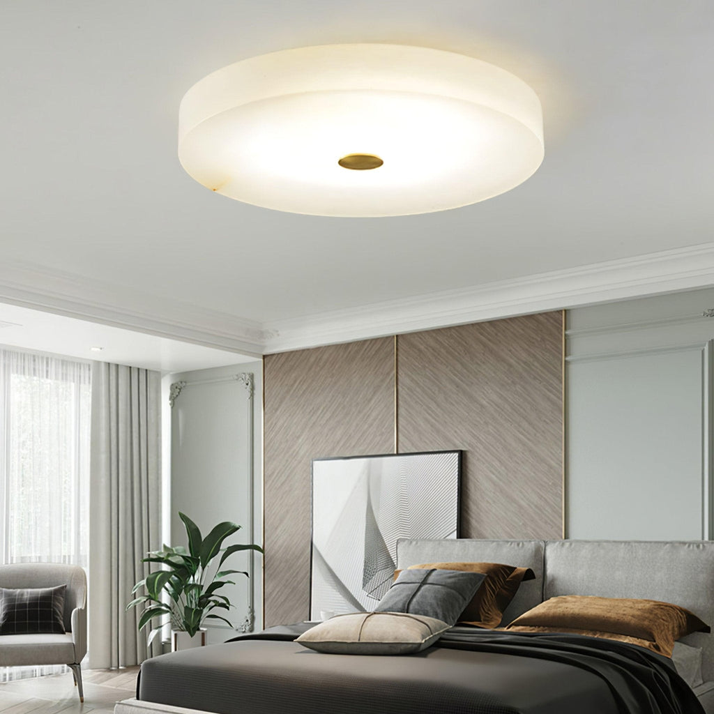 Stropní lampa Sophie z alabastru — kulatá silueta