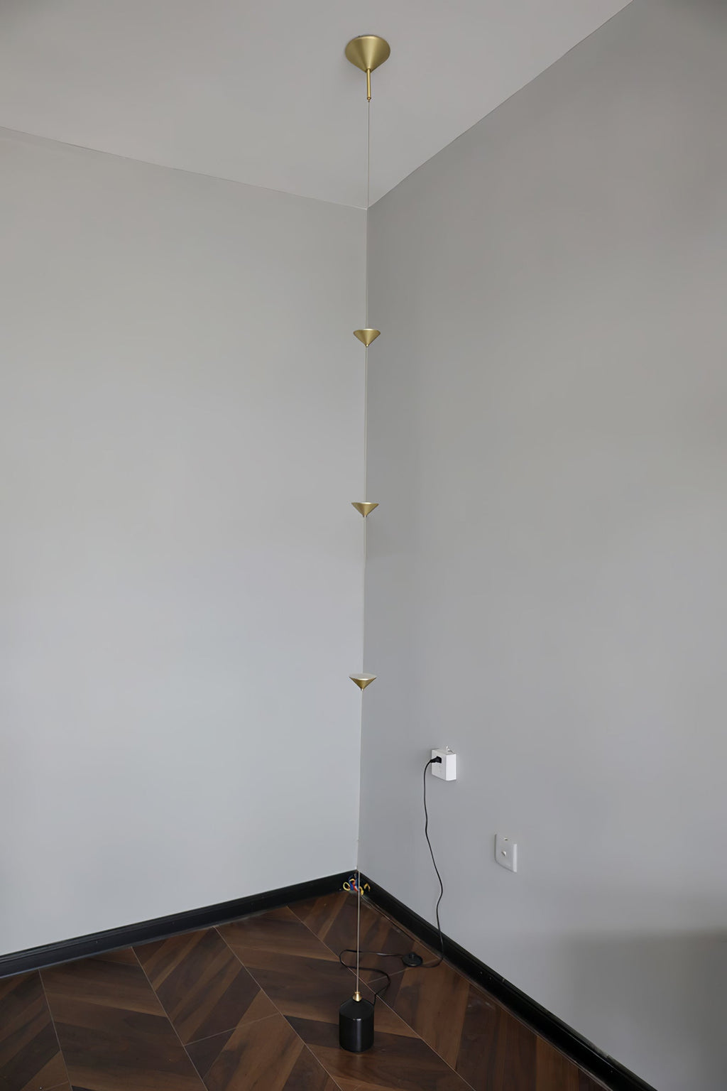Soreluna 3- oder 4-flammige Stehlampe — Gold & Schwarz