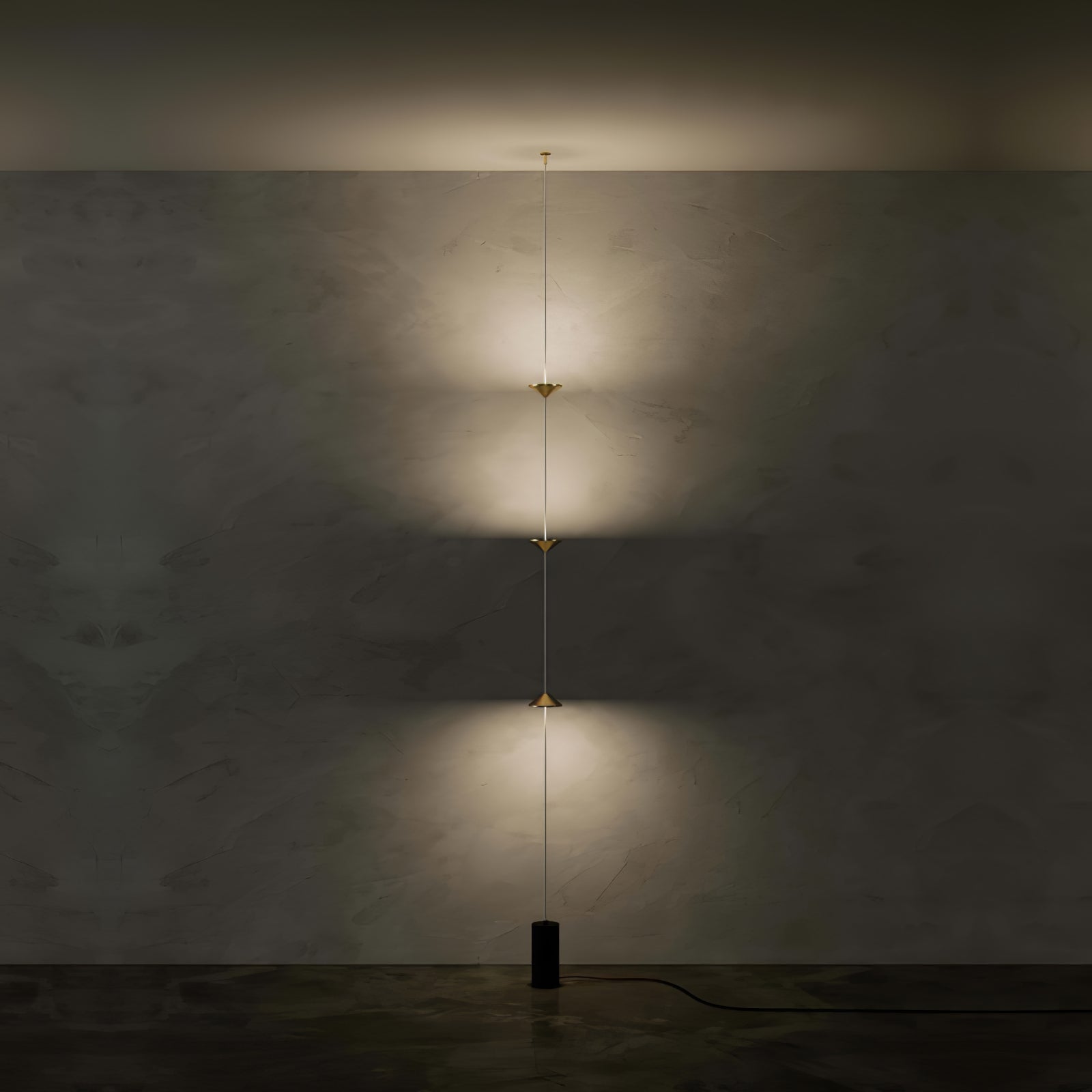 Soreluna 3- oder 4-flammige Stehlampe — Gold & Schwarz