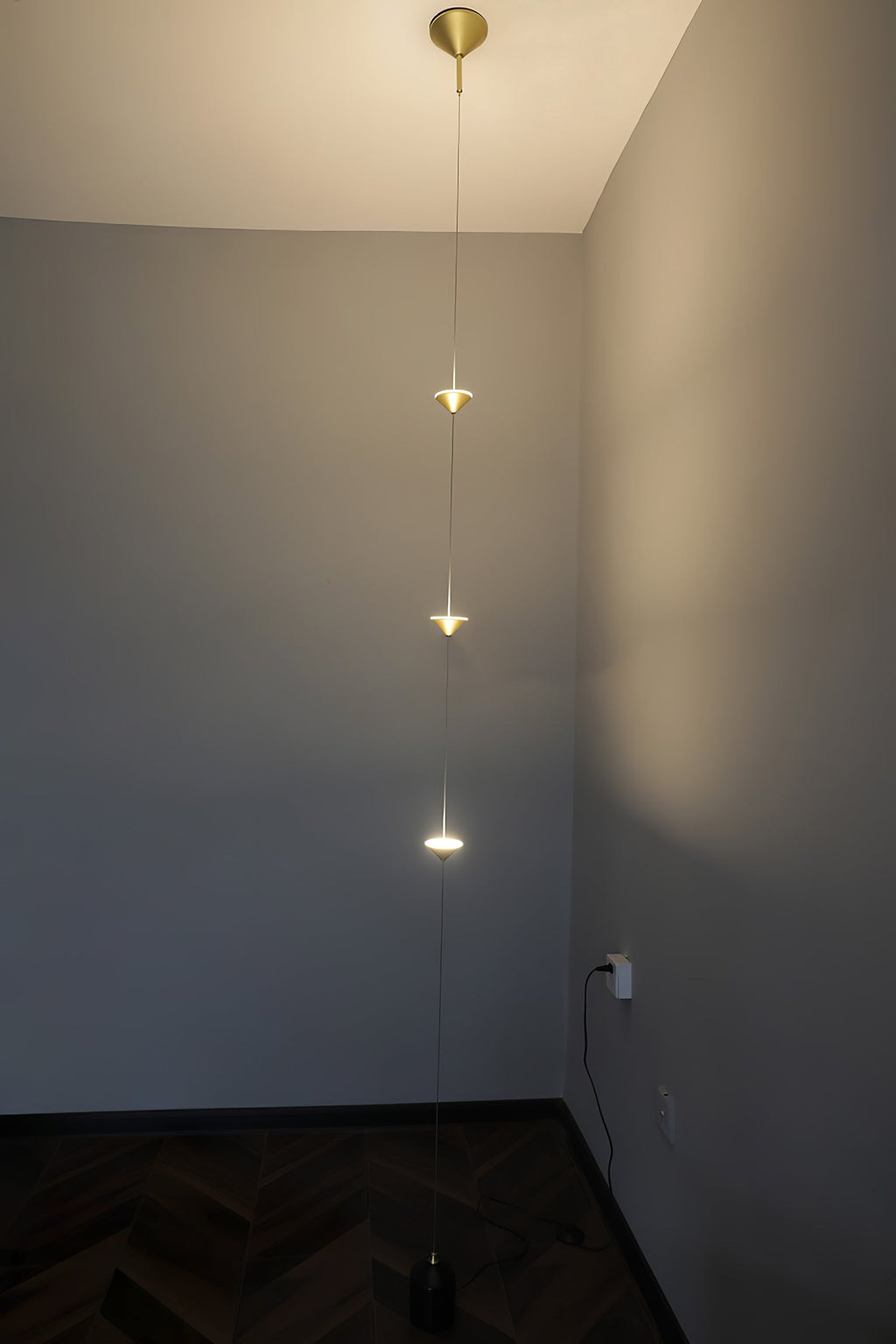 Soreluna 3- oder 4-flammige Stehlampe — Gold & Schwarz