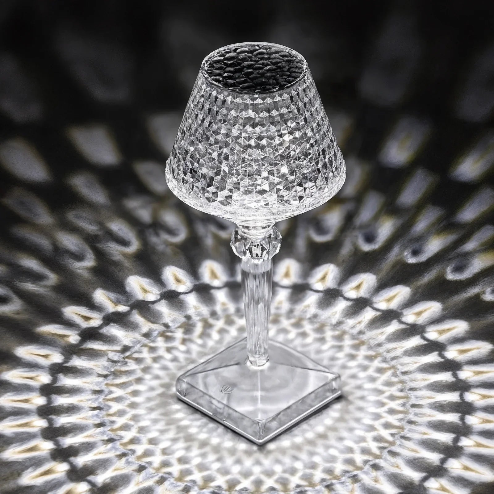 Lampada da tavolo a LED Sparkle, luce soffusa ambientale, design minimalista