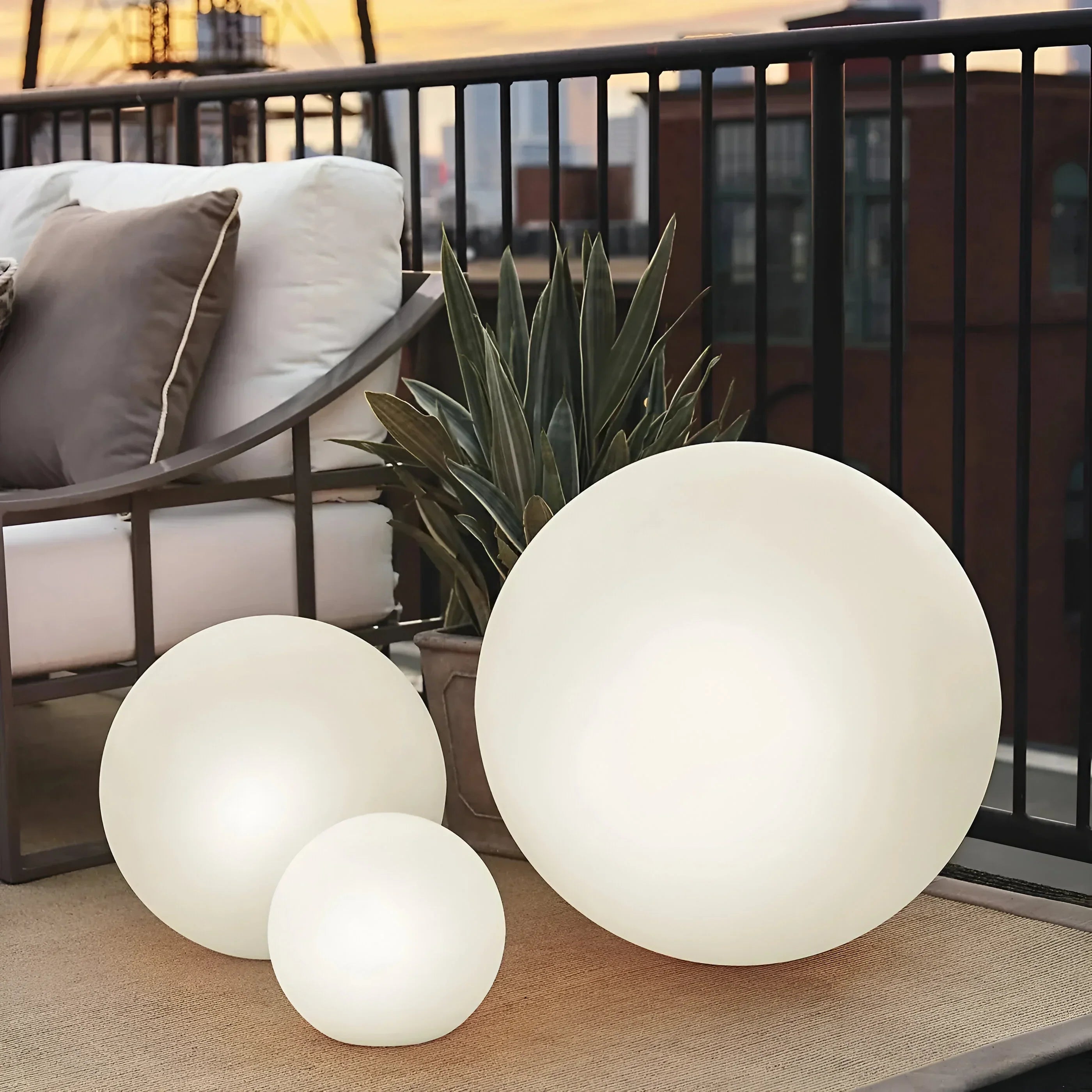 Luz de Jardín Impermeable NovaGlobe para Espacios Exteriores e Interiores