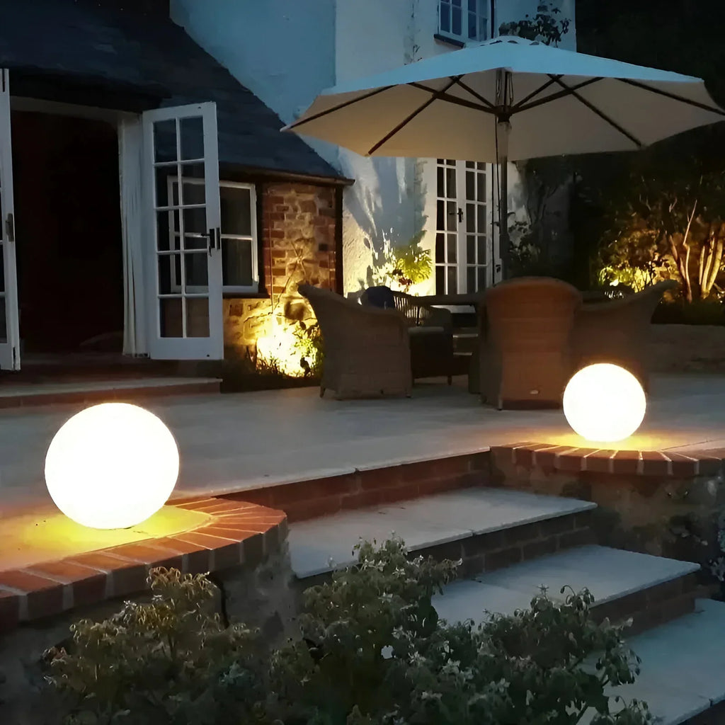Luz de Jardín Impermeable NovaGlobe para Espacios Exteriores e Interiores