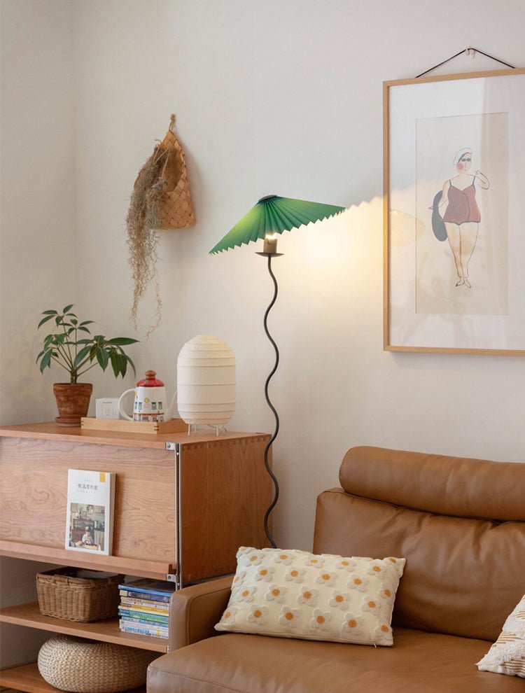 Squiggle Floor Lamp — Sculptural Wavy Stand, Modern Accent Lighting