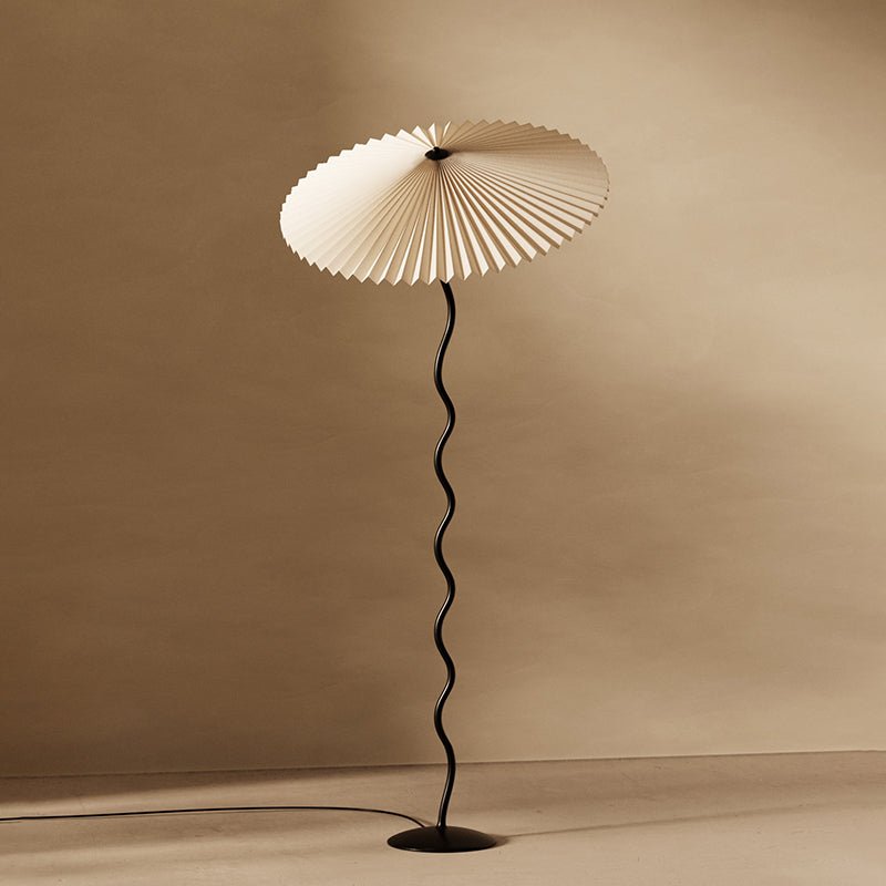 Squiggle Floor Lamp — Sculptural Wavy Stand, Modern Accent Lighting