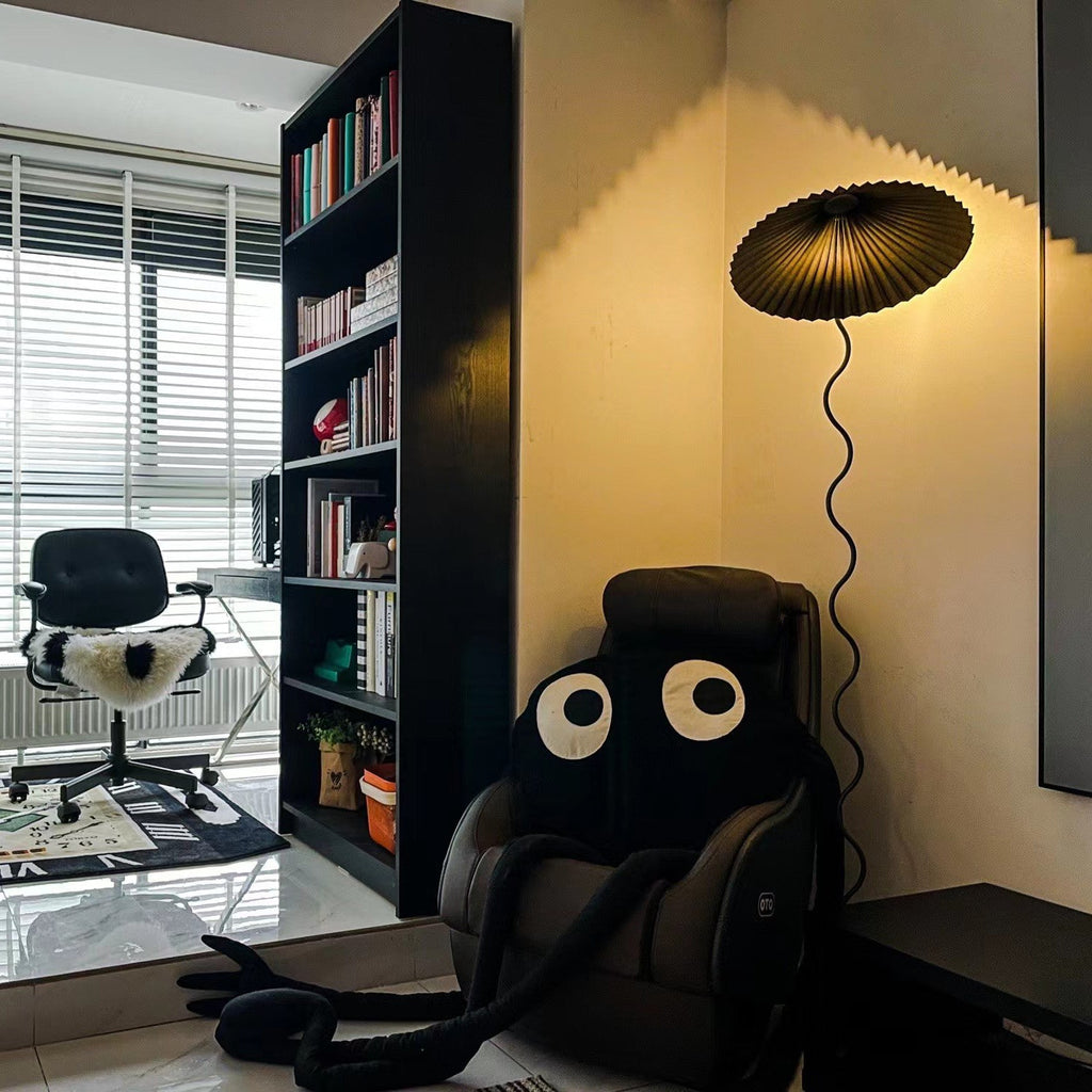 Squiggle Floor Lamp — Sculptural Wavy Stand, Modern Accent Lighting