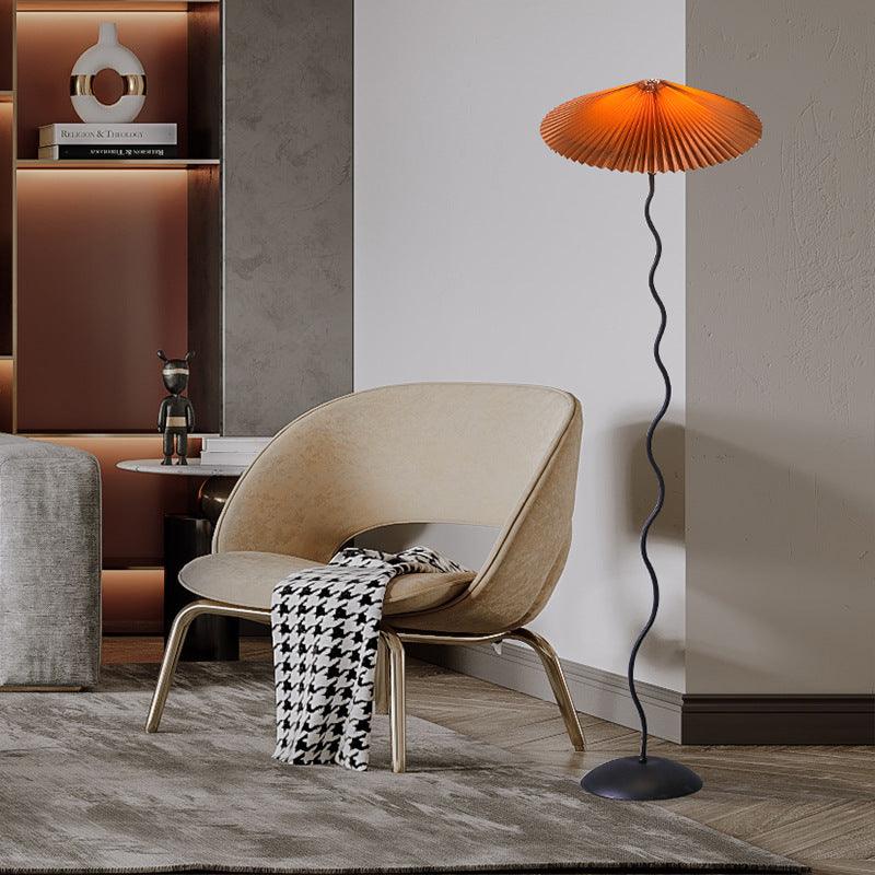 Squiggle Floor Lamp — Sculptural Wavy Stand, Modern Accent Lighting