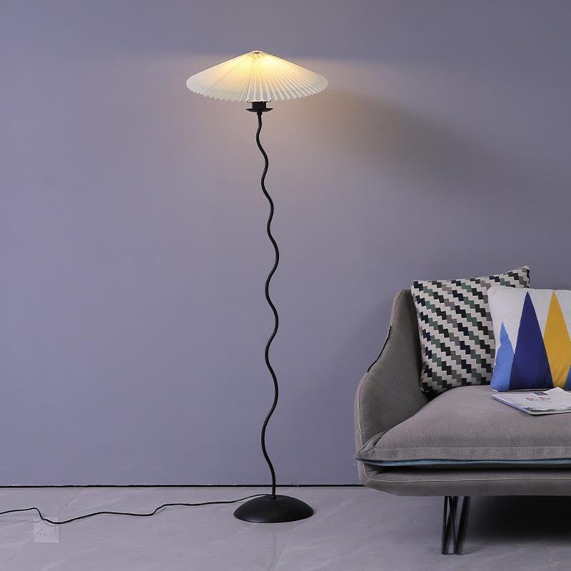 Squiggle Floor Lamp — Sculptural Wavy Stand, Modern Accent Lighting