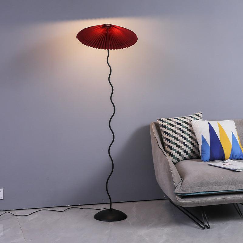 Squiggle Floor Lamp — Sculptural Wavy Stand, Modern Accent Lighting