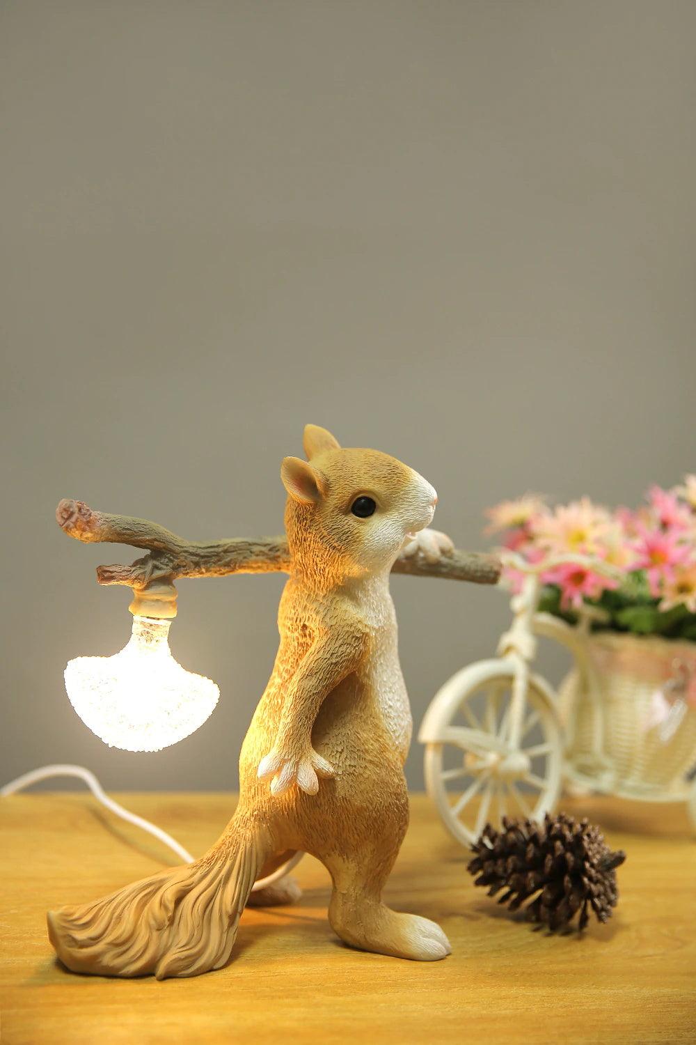 Επιτραπέζιο φωτιστικό με σχέδιο Squirrel — Διάμετρος 25cm x ύψος 25cm
