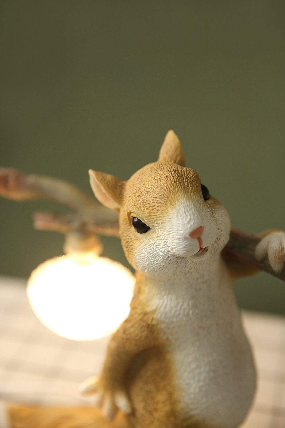 Επιτραπέζιο φωτιστικό με σχέδιο Squirrel — Διάμετρος 25cm x ύψος 25cm