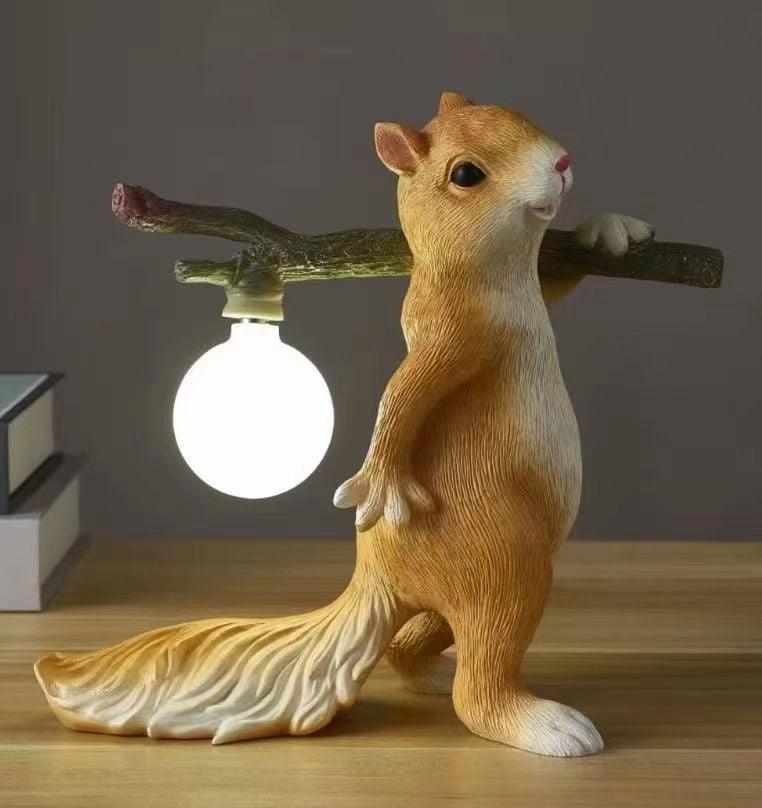 Επιτραπέζιο φωτιστικό με σχέδιο Squirrel — Διάμετρος 25cm x ύψος 25cm
