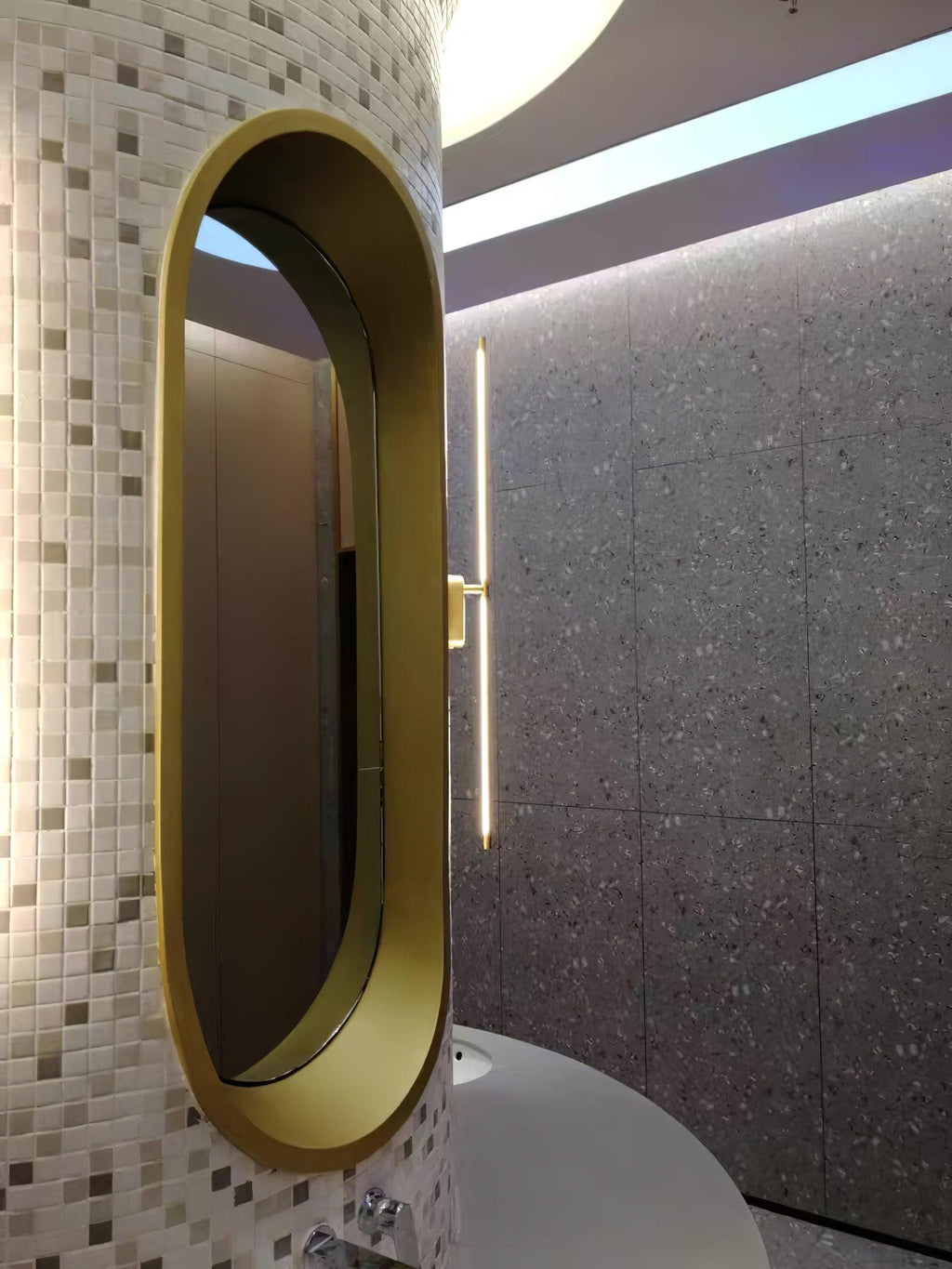 Minimalist Stick-Shaped Metal Wall Sconce