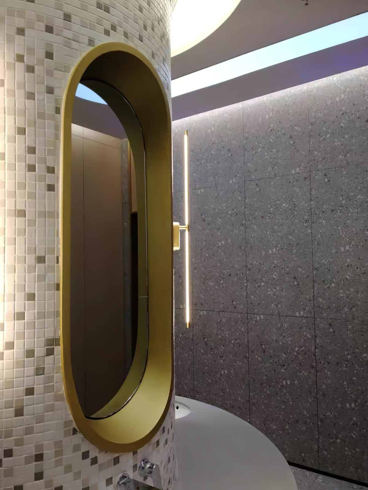 Minimalist Stick-Shaped Metal Wall Sconce