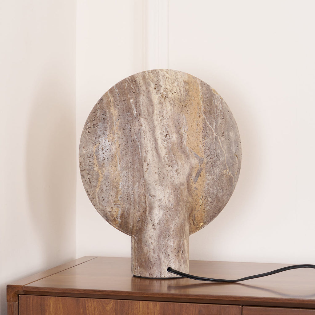 Stolní lampa z přírodního žlutého travertinu