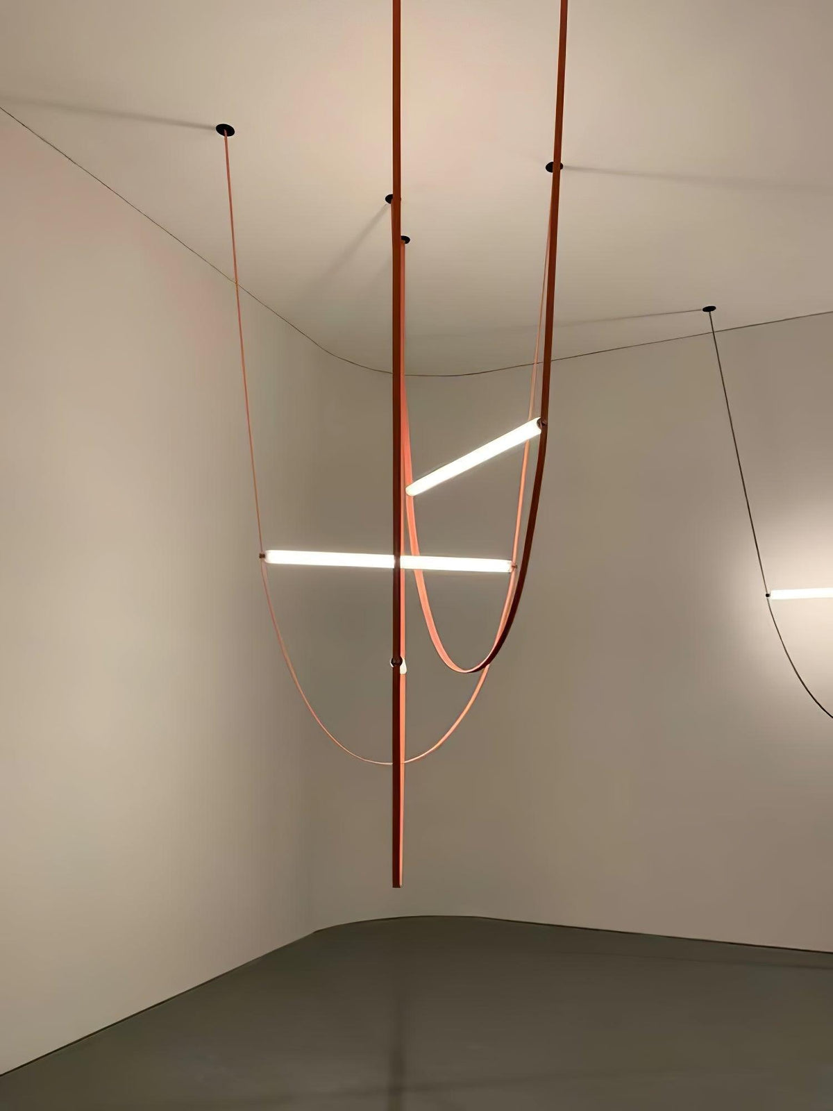 Tracer Belt Pendant Lamp — LED Silicone Diffuser, Premium Leather Belt Suspension