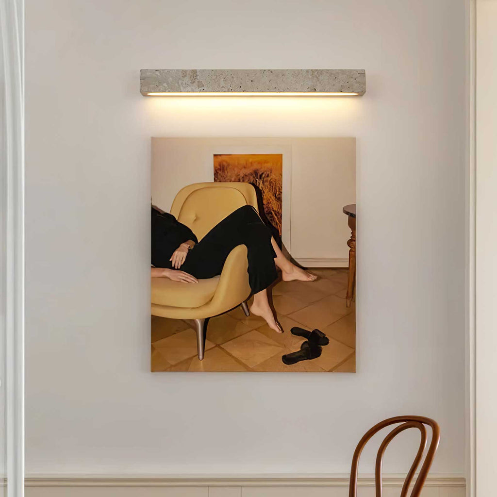 Stravik Wall Light — Minimalist Rectangular Design