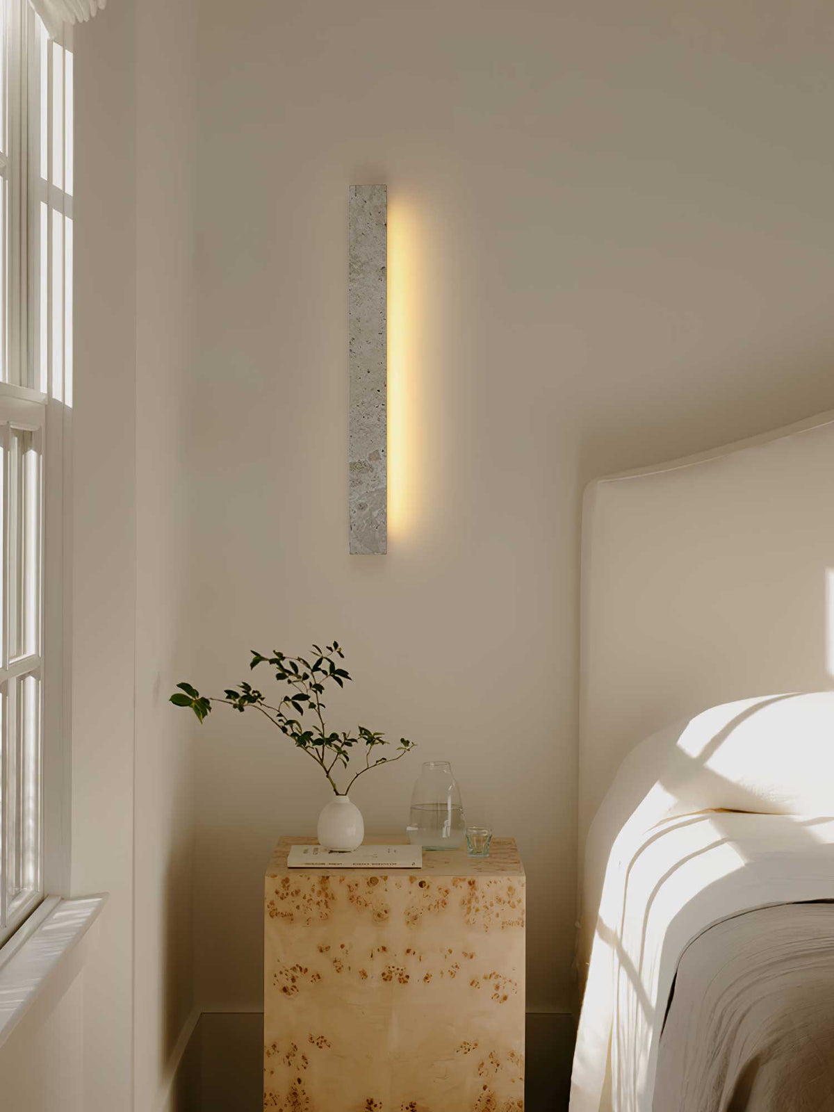 Stravik Wall Light — Minimalist Rectangular Design