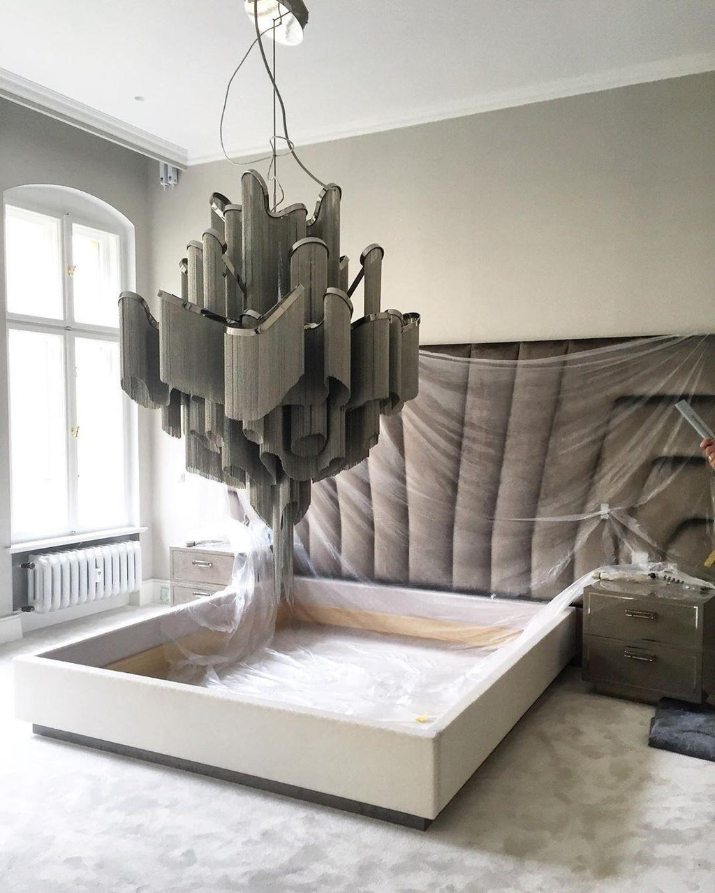 Stream Chain Chandelier — Cascading Link Design, Gold & Silver Finishes