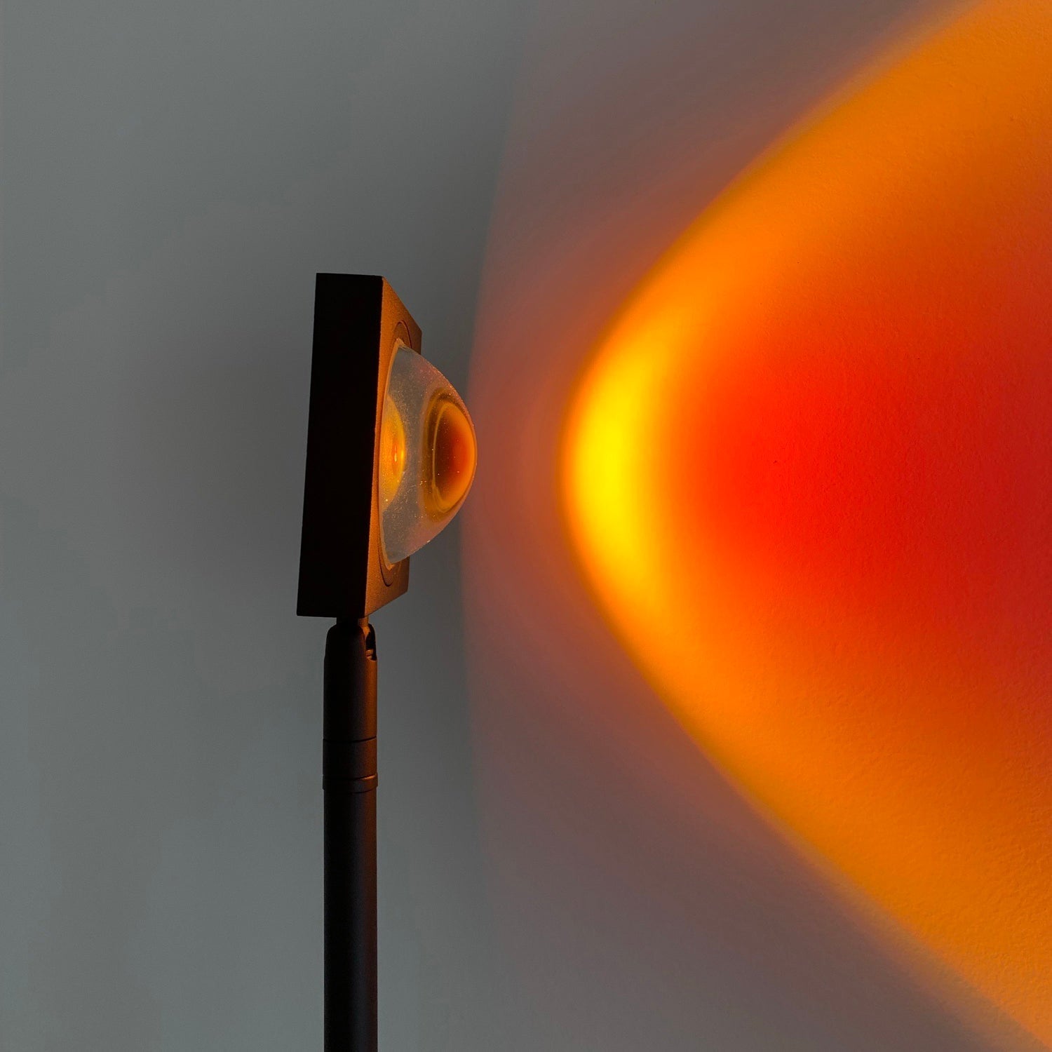 NovaLume Sunset gulvlampe fra NovaLume belysningskollektion