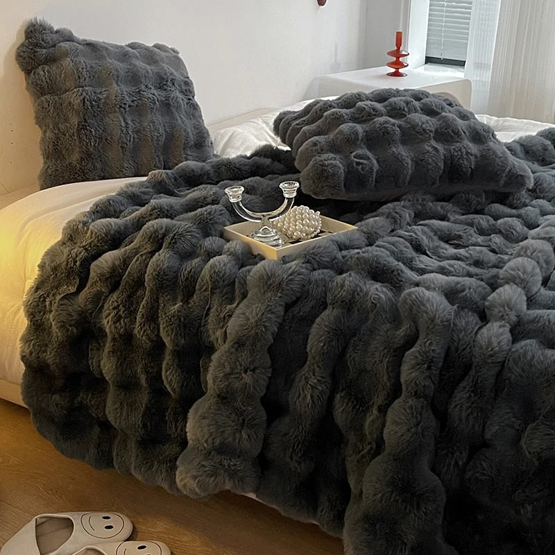 Super Mega Fluffy Rabbit Super Soft Fluffy Luxury Rabbit Faux Fur Wave Throw - 4 Colours β orntli